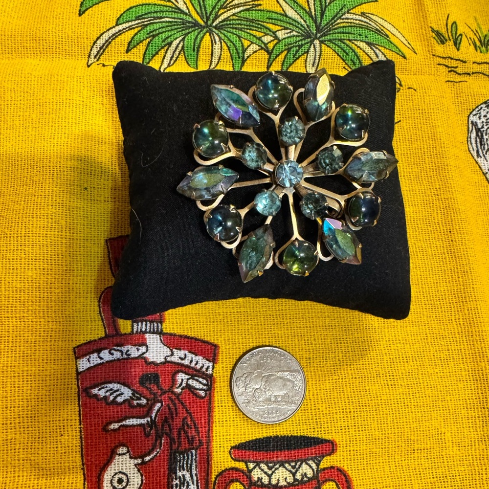 Elegant Blue and Gold Brooch